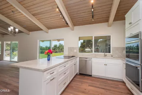 Kitchen - 4111 Sand Canyon Rd, Somis, CA 93066 photo 4 of 5