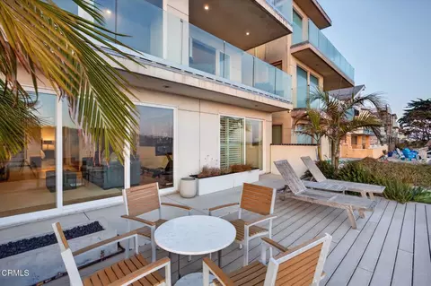 Exterior - 3349 Ocean Dr, Oxnard, CA 93035 photo 3 of 6