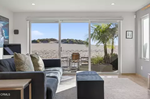 Living - 3349 Ocean Dr, Oxnard, CA 93035 photo 6 of 6