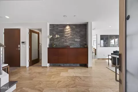 Entry Way - 3349 Ocean Dr, Oxnard, CA 93035 photo 1 of 5