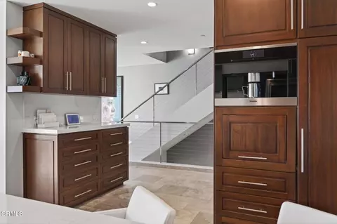 Kitchen - 3349 Ocean Dr, Oxnard, CA 93035 photo 7 of 9
