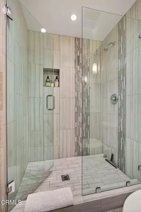 Bath - 3349 Ocean Dr, Oxnard, CA 93035 photo 8 of 10