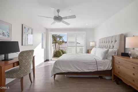 Bedroom - 3349 Ocean Dr, Oxnard, CA 93035 photo 10 of 10