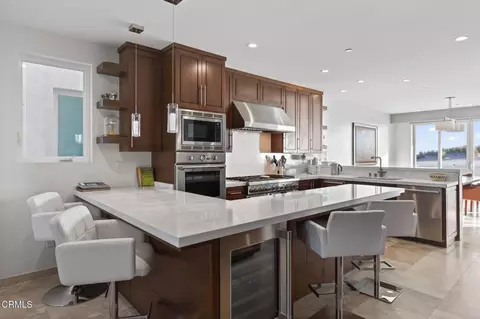 Kitchen - 3349 Ocean Dr, Oxnard, CA 93035 photo 2 of 9