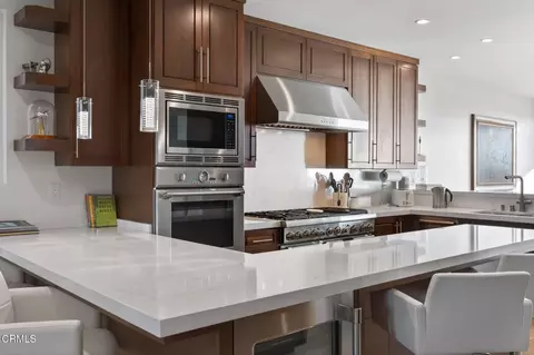 Kitchen - 3349 Ocean Dr, Oxnard, CA 93035 photo 3 of 9
