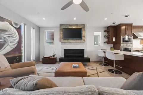 Living - 3349 Ocean Dr, Oxnard, CA 93035 photo 4 of 6