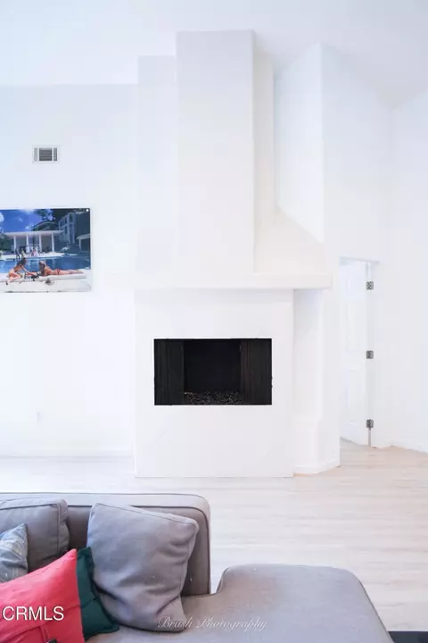 Living - 270 Valley Rd, Oak View, CA 93022 photo 1 of 2