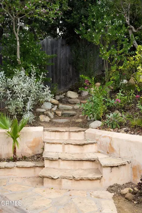 Exterior - 270 Valley Rd, Oak View, CA 93022 photo 4 of 11