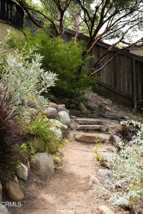 Exterior - 270 Valley Rd, Oak View, CA 93022 photo 7 of 11