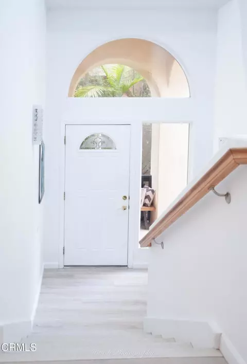 Entry Way - 270 Valley Rd, Oak View, CA 93022 photo 1 of 3