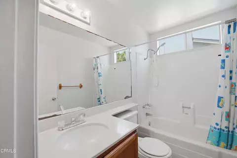 Bath - 5154 Jefferson Sq, Oxnard, CA 93033 photo 2 of 2