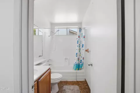 Bath - 5154 Jefferson Sq, Oxnard, CA 93033 photo 1 of 2