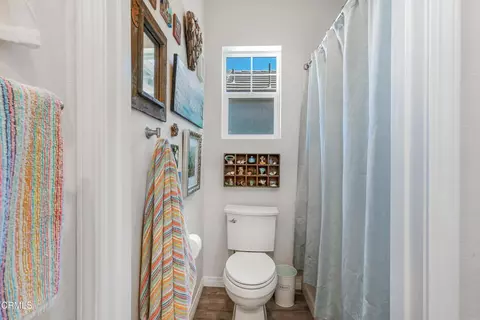 Bath - 342 Java Pl, Oxnard, CA 93036 photo 3 of 5