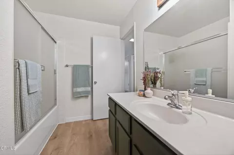 Bath - 262 W Vineyard Ave, Oxnard, CA 93036 photo 3 of 4
