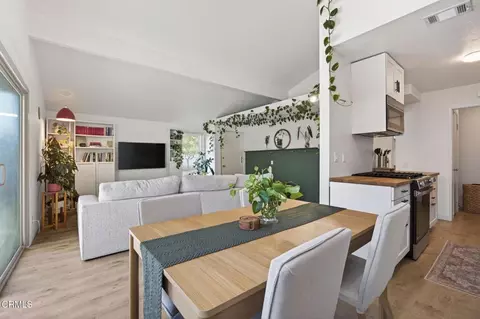 Dining - 262 W Vineyard Ave, Oxnard, CA 93036 photo 2 of 2