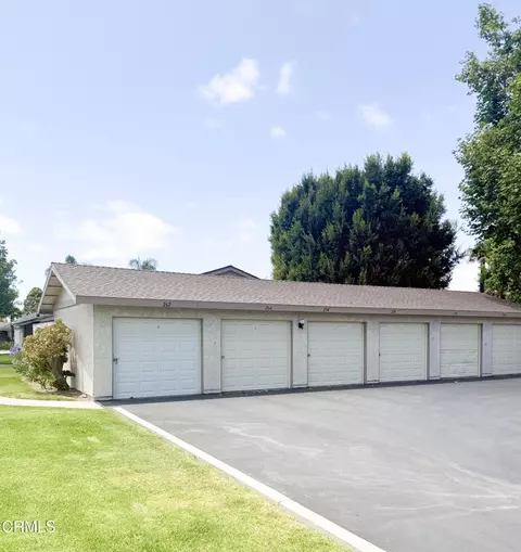 262 W Vineyard Ave, Oxnard, CA 93036 photo 2