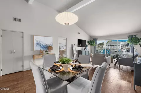 Dining - 4451 Gateshead Bay, Oxnard, CA 93035 photo 2 of 3