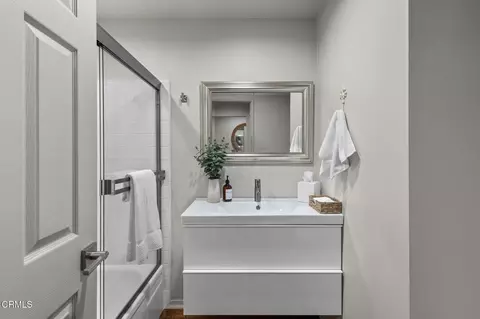 Bath - 4451 Gateshead Bay, Oxnard, CA 93035 photo 1 of 5