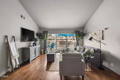 Living - 4451 Gateshead Bay, Oxnard, CA 93035 photo 1 of 4