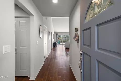 Entry Way - 4451 Gateshead Bay, Oxnard, CA 93035 photo 2 of 3