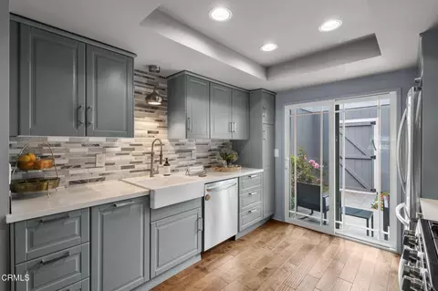 Kitchen - 4451 Gateshead Bay, Oxnard, CA 93035 photo 1 of 3