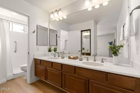 Bath - 847 Hedyland Ct, Moorpark, CA 93021 photo 1 of 2