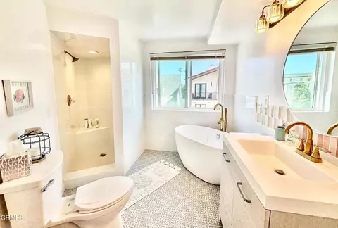 Bath - 2301 Chico Ct, Oxnard, CA 93035 photo 1 of 2