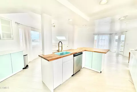 Kitchen - 2301 Chico Ct, Oxnard, CA 93035 photo 2 of 2