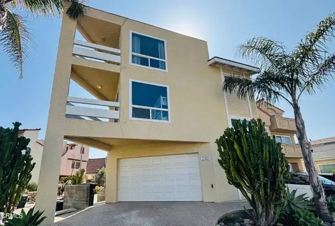 2301 Chico Ct, Oxnard, CA 93035