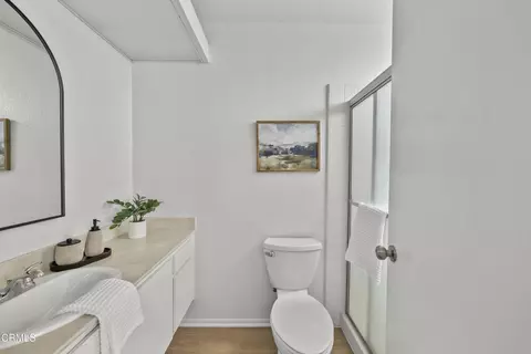 Bath - 1431 Kelp St, Oxnard, CA 93035 photo 1 of 2