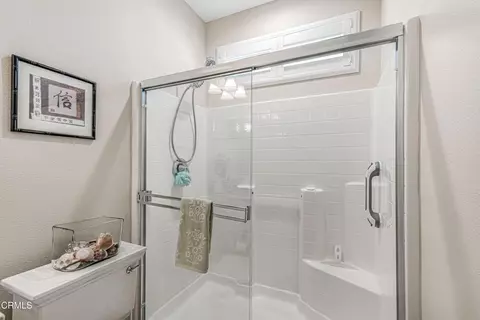 Bath - 675 Rio Grande Way, Oxnard, CA 93036 photo 4 of 4