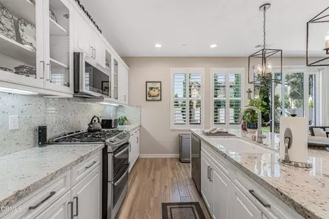 Kitchen - 675 Rio Grande Way, Oxnard, CA 93036 photo 2 of 3