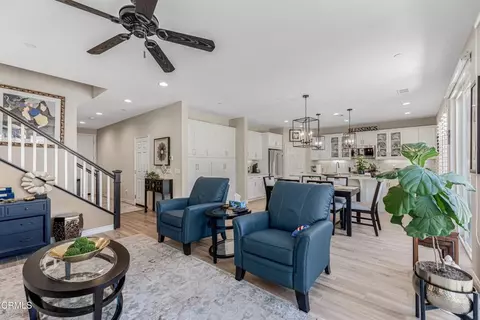 Living - 675 Rio Grande Way, Oxnard, CA 93036 photo 2 of 3