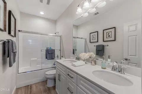 Bath - 675 Rio Grande Way, Oxnard, CA 93036 photo 1 of 4