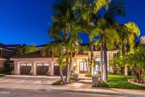 40 Golden Glen Dr, Simi Valley, CA 93065