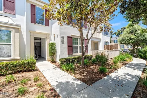 5338 Gillespie St, Ventura, CA 93003