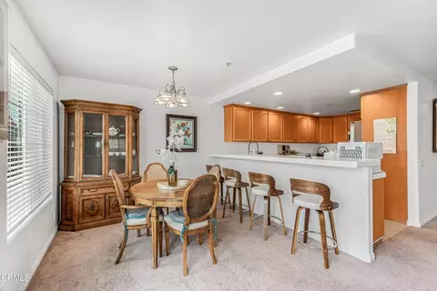 Dining - 833 Dunes St, Oxnard, CA 93035 photo 2 of 2