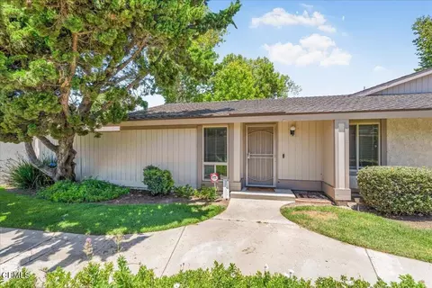 Exterior - 246 W Vineyard Ave, Oxnard, CA 93036 photo 4 of 6
