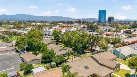 View/Area - 246 W Vineyard Ave, Oxnard, CA 93036 photo 3 of 4