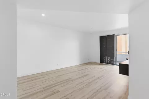 Living - 865 S B St #Q2, Oxnard, CA 93030 photo 2 of 2