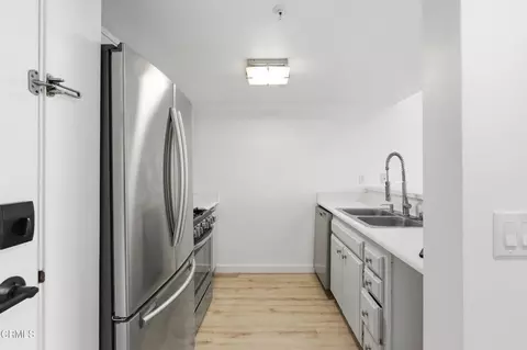 Kitchen - 865 S B St #Q2, Oxnard, CA 93030 photo 1 of 3