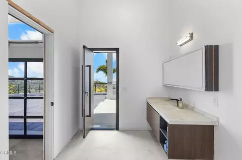 Bath - 6498 Ridgecrest Ln, Somis, CA 93066 photo 8 of 8