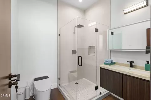 Bath - 6498 Ridgecrest Ln, Somis, CA 93066 photo 4 of 8