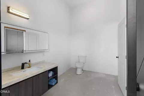 Bath - 6498 Ridgecrest Ln, Somis, CA 93066 photo 7 of 8