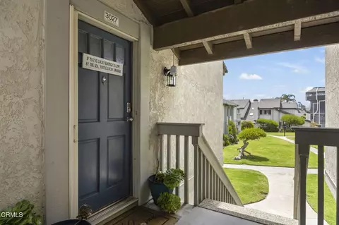 Exterior - 3027 Harbor Blvd, Oxnard, CA 93035 photo 2 of 5