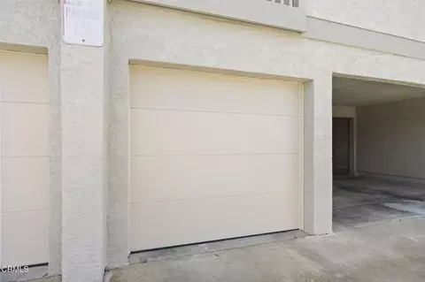 Exterior - 3027 Harbor Blvd, Oxnard, CA 93035 photo 4 of 5