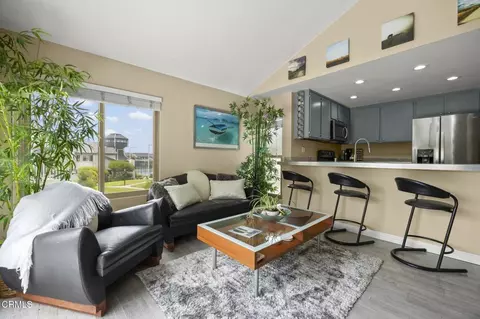 Living - 3027 Harbor Blvd, Oxnard, CA 93035 photo 5 of 5