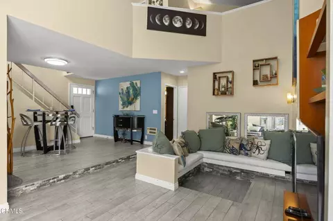 Living - 3027 Harbor Blvd, Oxnard, CA 93035 photo 4 of 5