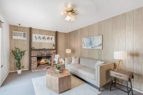 Living - 1273 Coe St, Camarillo, CA 93010 photo 5 of 6