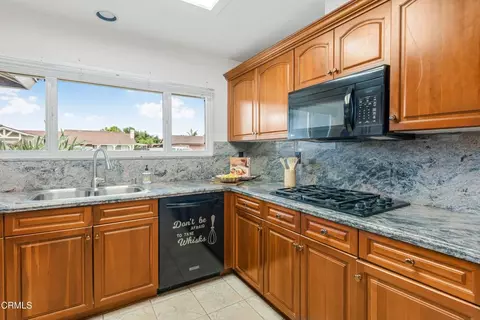 Kitchen - 1273 Coe St, Camarillo, CA 93010 photo 3 of 3